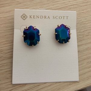 💜🤍 kendra scott earrings!